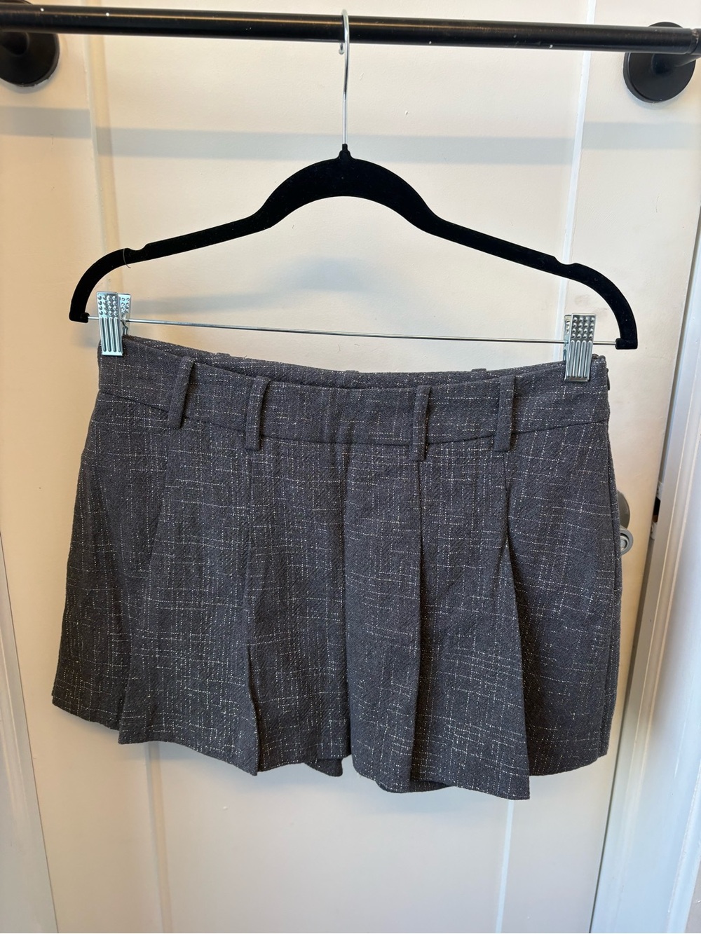 Zara Charcoal Gray Textured Pleated Skort